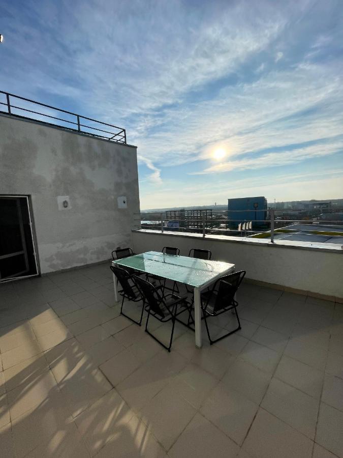 Luanaapartments #1 Otopeni Extérieur photo